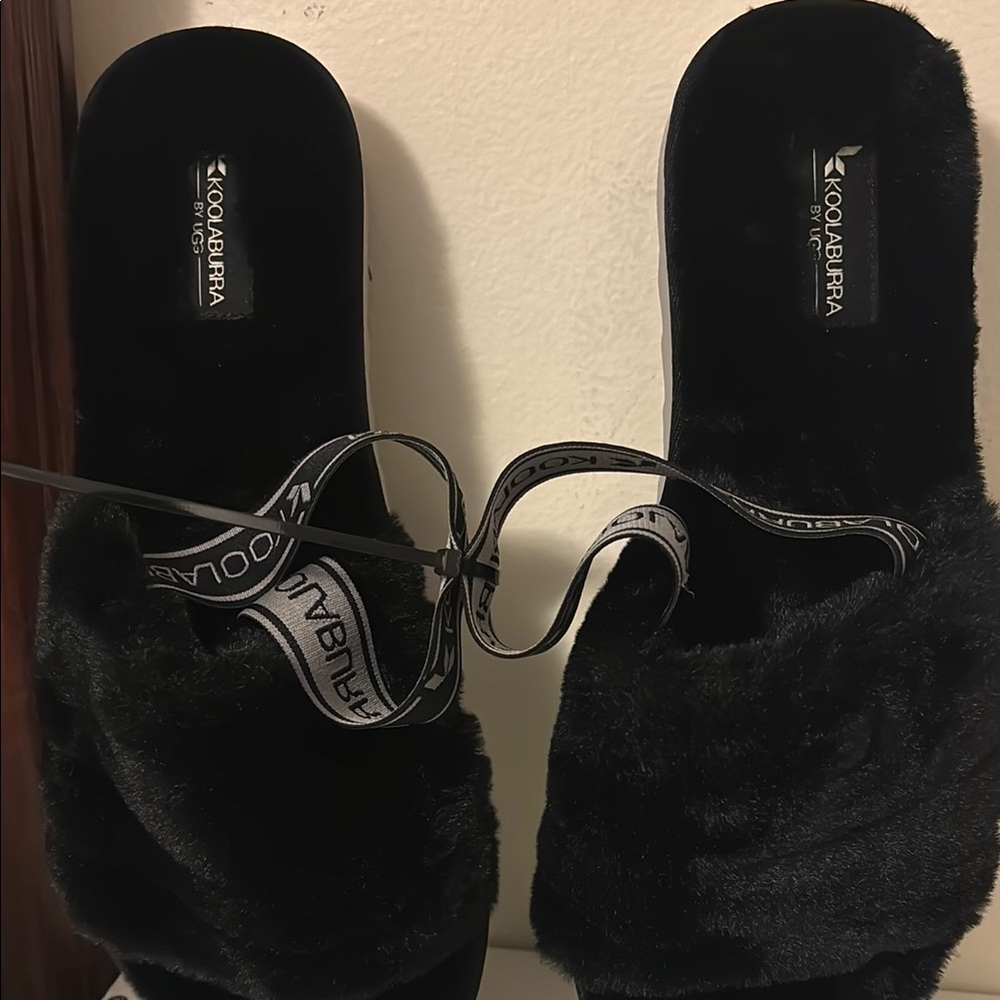 Koolaburra Black Fuzzy Slippers